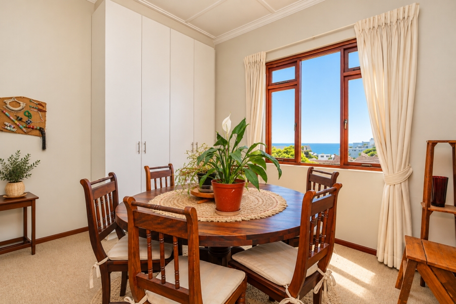 2 Bedroom Property for Sale in Green Point Western Cape